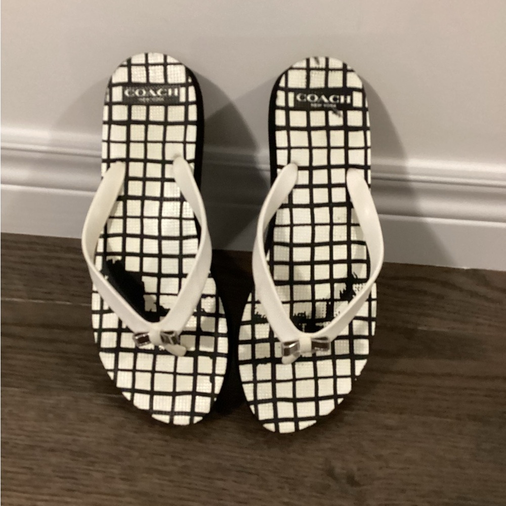 Coach Women's Black and White Flip Flops